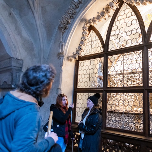 Kutná Hora: Tour guidato da Praga + ingresso alla chiesa di Santa Barbara e alla chiesa dell'osso