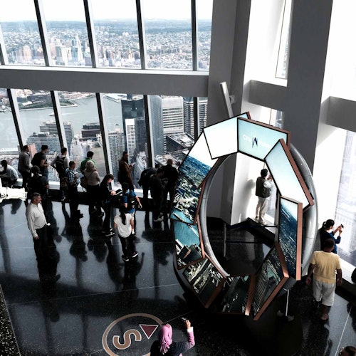 New York: 9/11 Memorial Guided Tour + One World Observatory Entry