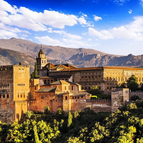Alhambra & Nasrid Palaces: Skip The Line Ticket + Guided Tour