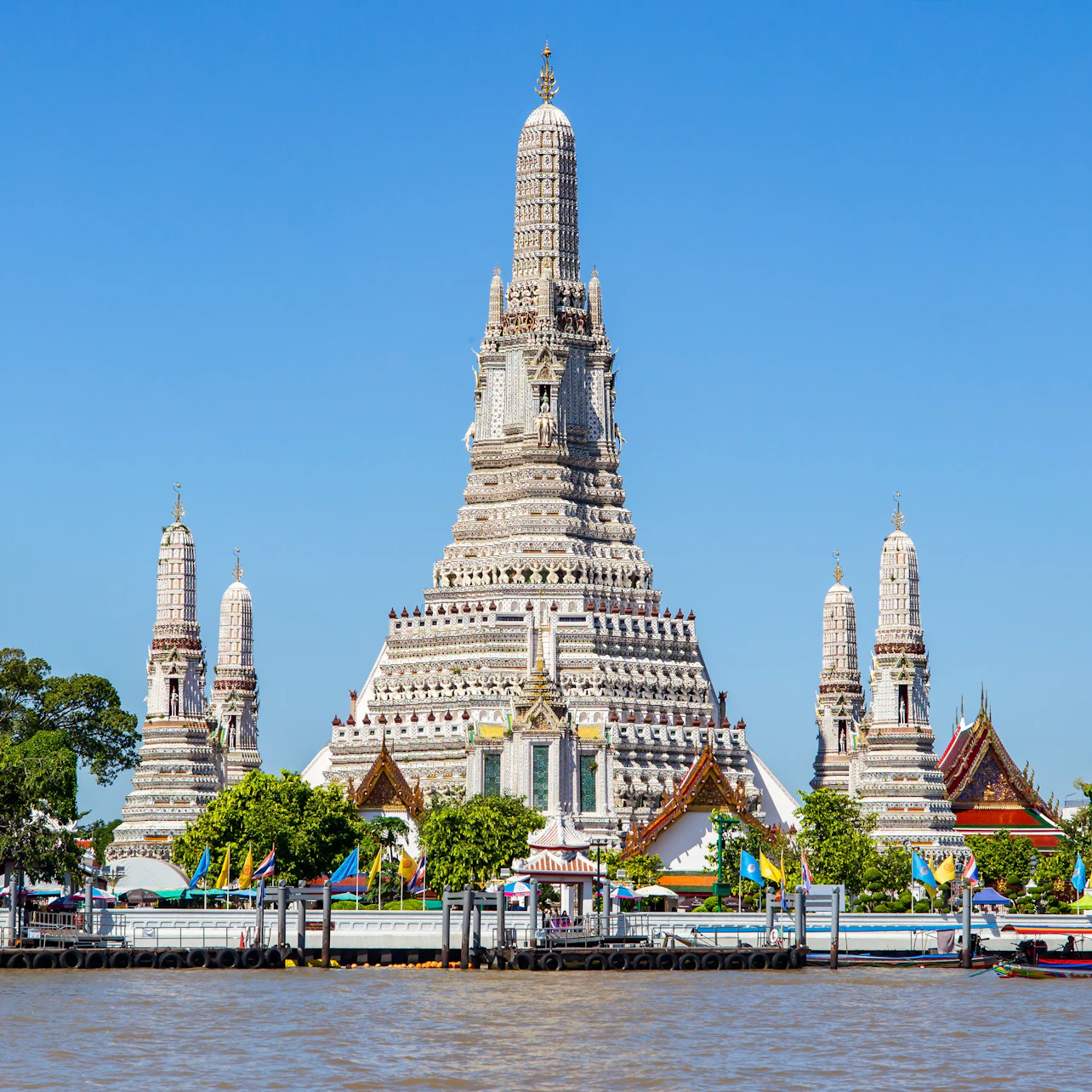 Audio Guide App to Wat Arun in Bangkok β Tiqets