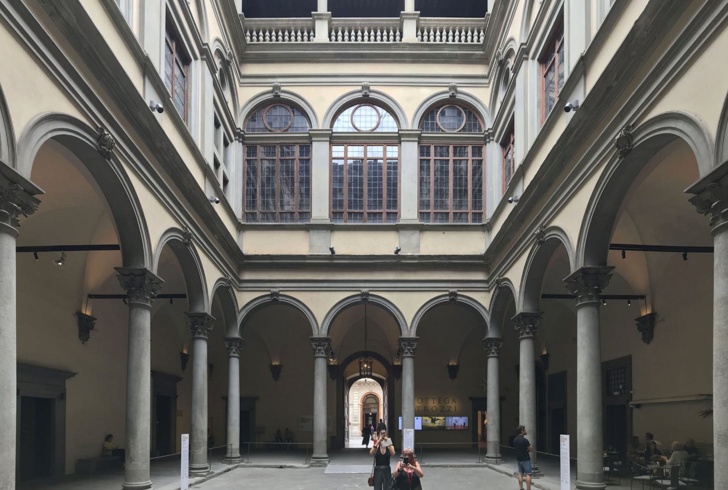 Palazzo Strozzi : Rothko in Florence Exposition