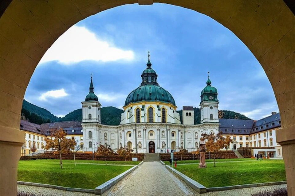Neuschwanstein Castle, Ettal Abbey, and Oberammergau