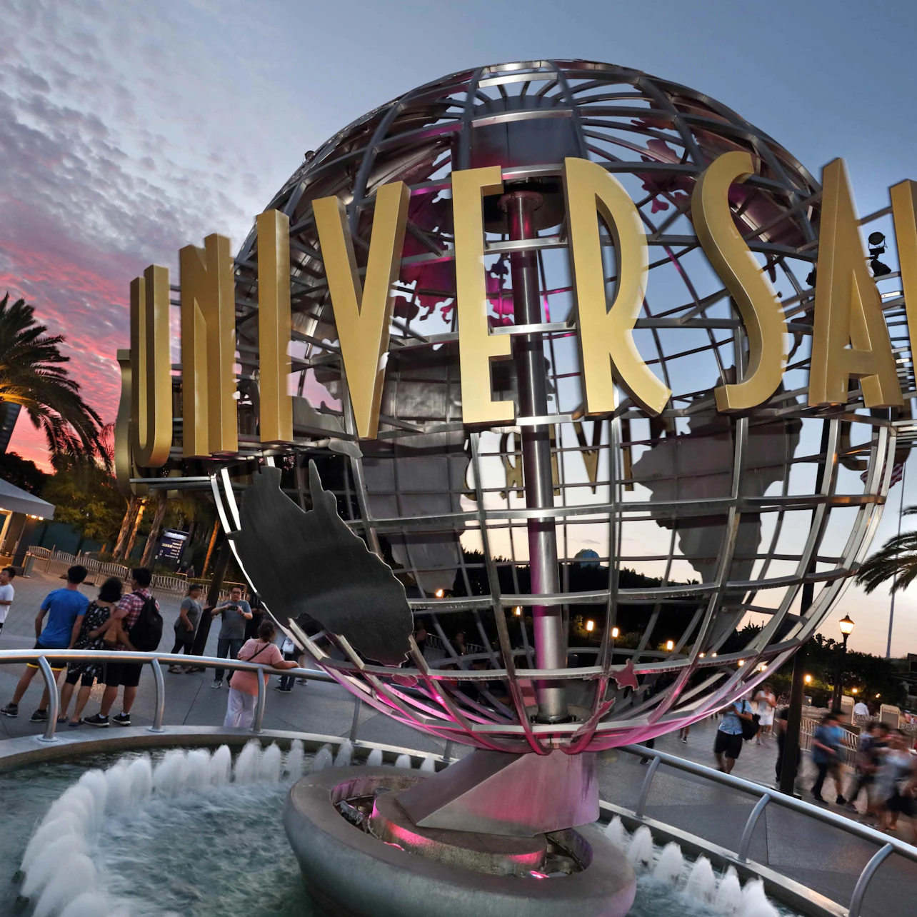Universal Studios Hollywood: Entry Ticket + 1-Day Hop-on Hop-off Bus in Los Angeles – Tiqets