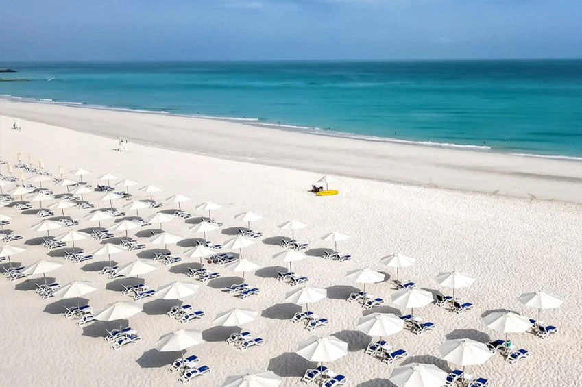 Saadiyat Mamsha Beach: Day Pass