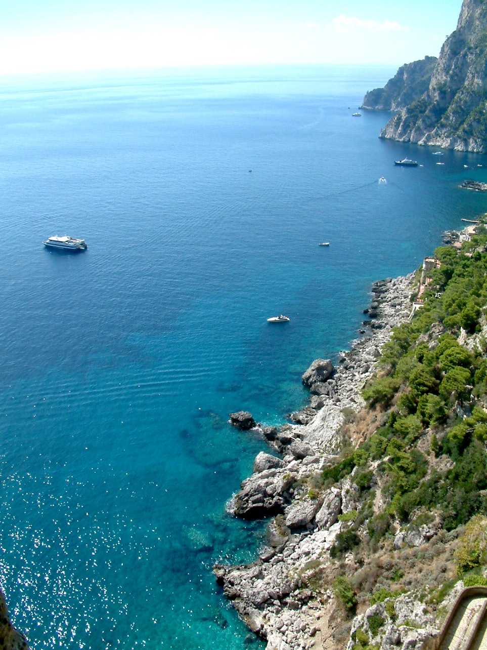 Excursión en barco por Capri de costa a costa - Alojamientos en Capri