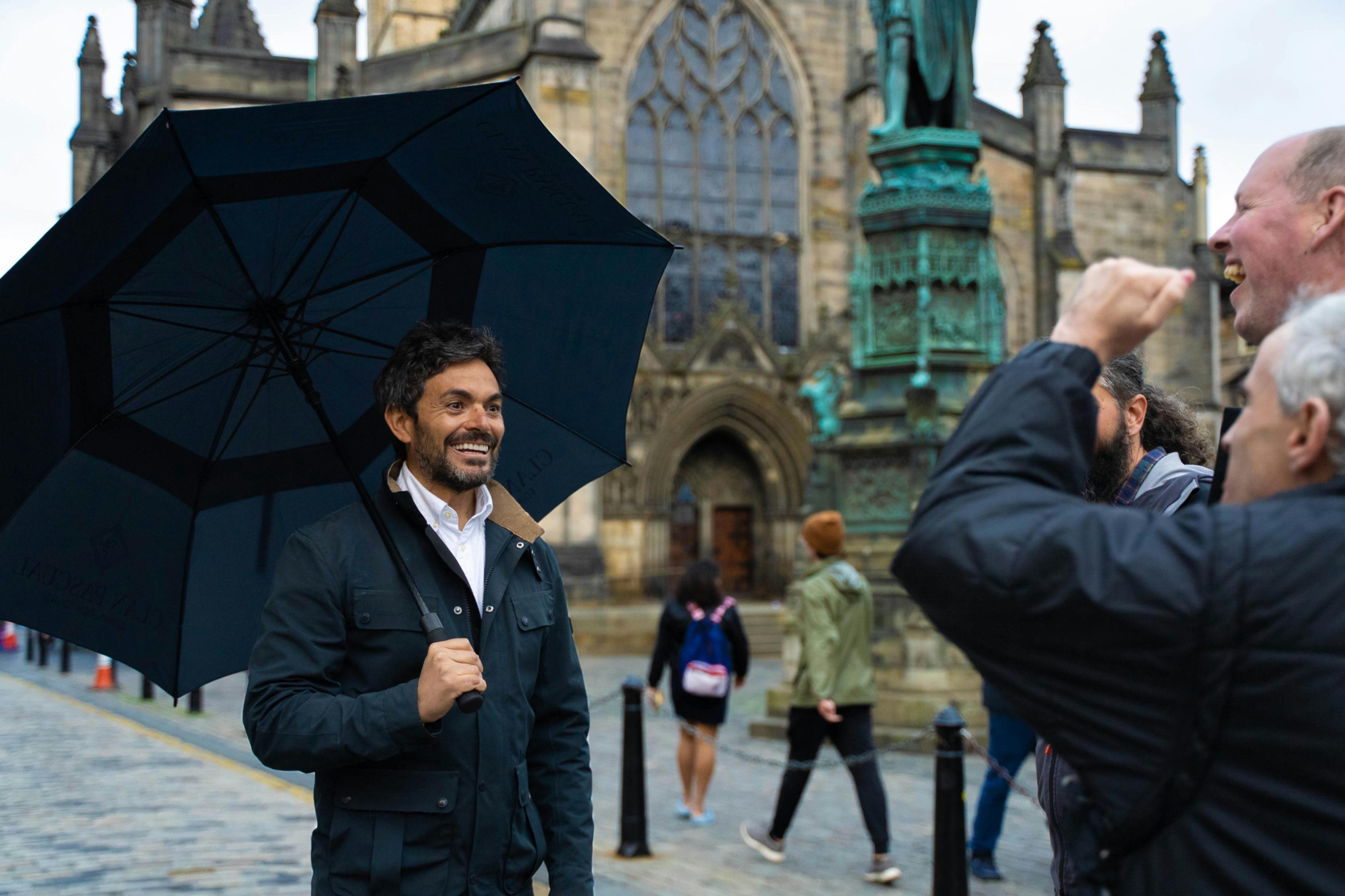 Edinburgh Castle & Royal Mile: Guided Walking Tour in Edinburgh – Tiqets
