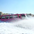 Il Wonder Bus Dubai è un'avventura anfibia di mare e di terra per scoprire le attrazioni di Dubai in modo meraviglioso.