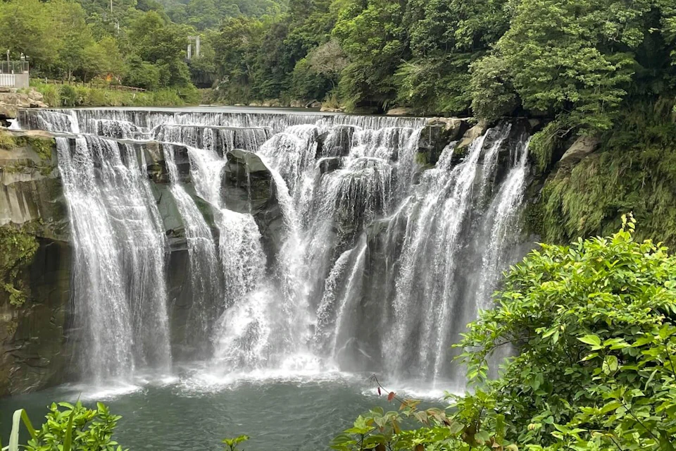 Shifen Waterfall