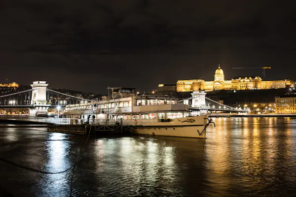 Budapest : Croisière touristique en soirée