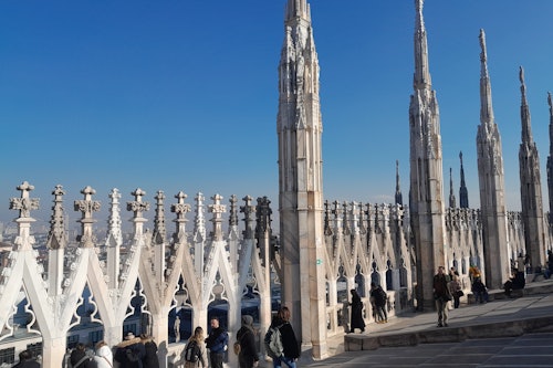 ミラノ大聖堂＆屋上：ガイド付きツアー＆ヴィットーリオ・エマヌエーレ散策ツアー （即日発券）