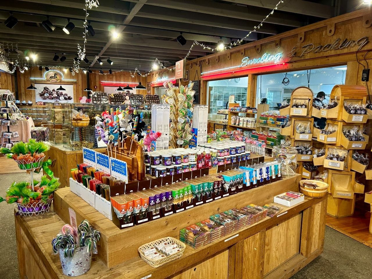 Anchorage: Tour guidato della città e degustazione della fabbrica di cioccolato — 2