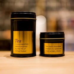 The museum shop offers many unique products. Chocolate medals and an exklusive tea blend for example.