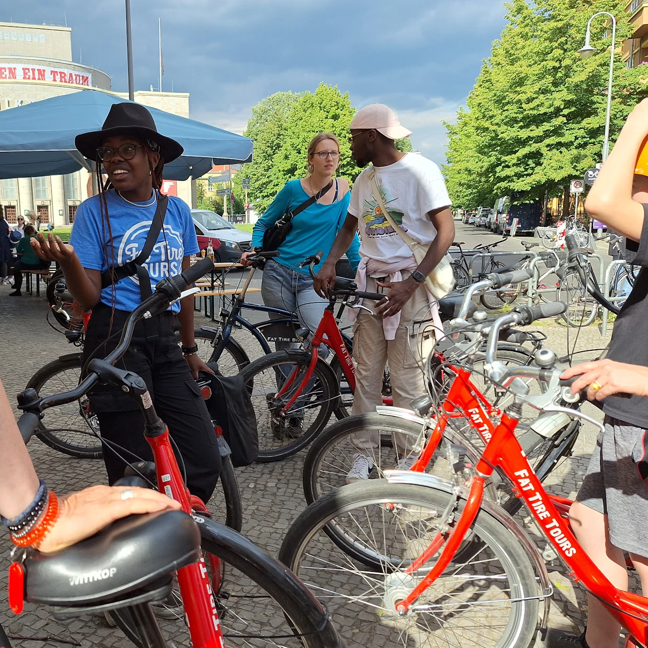 Berlin: Guided Street Art & Hidden Spots Bike Tour