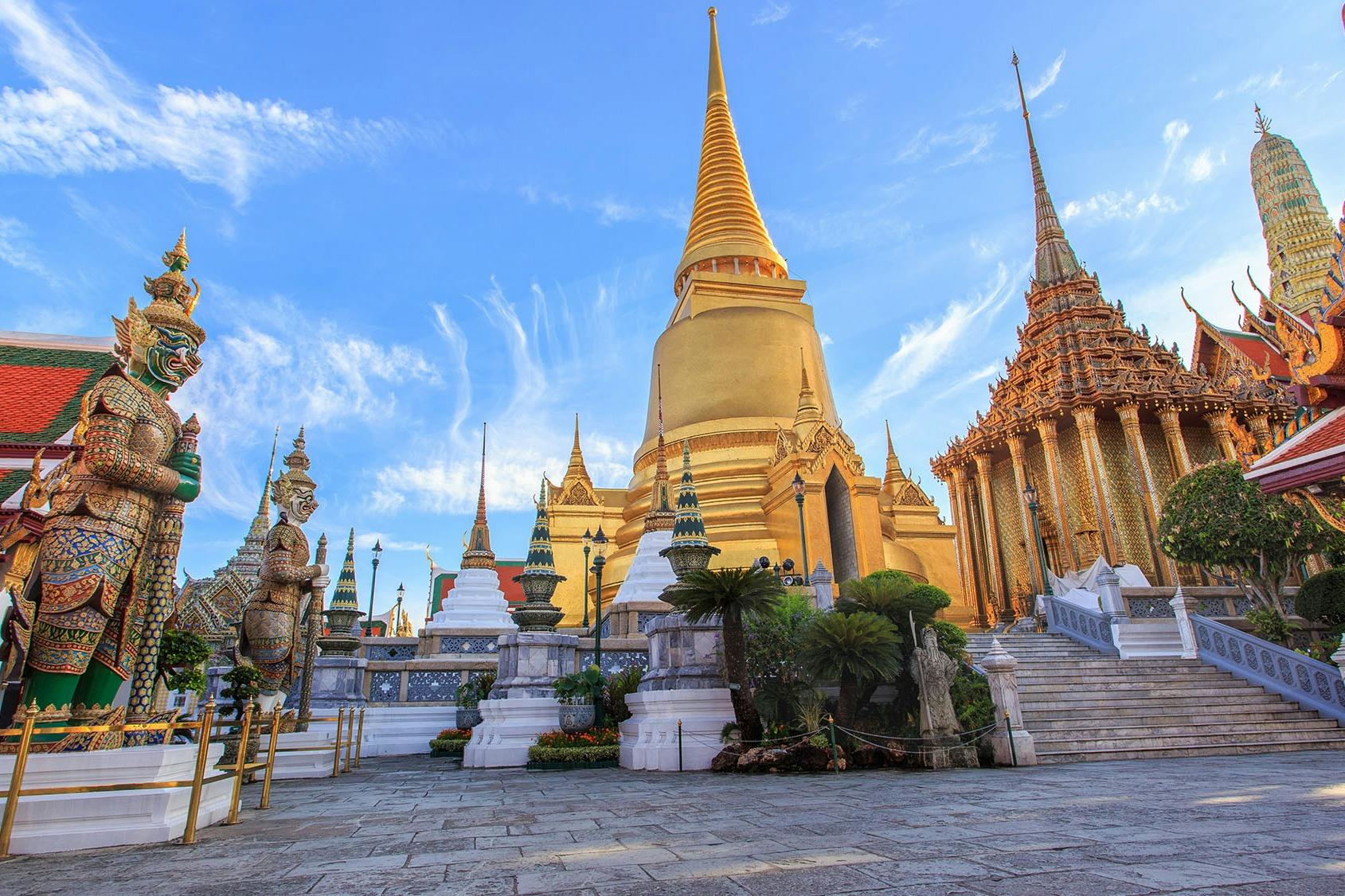 亲眼目睹帕考寺的宏伟建筑