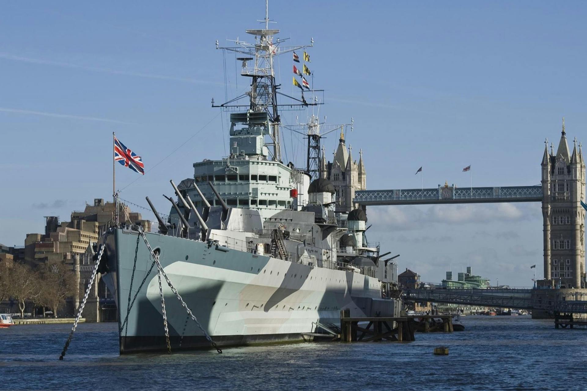 Тауэрский мост и HMS Belfast