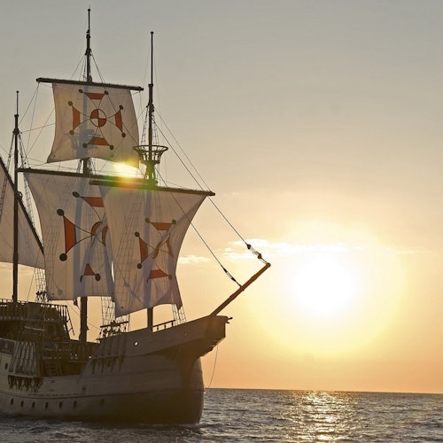 Crucero al atardecer desde Dubrovnik con Karaka