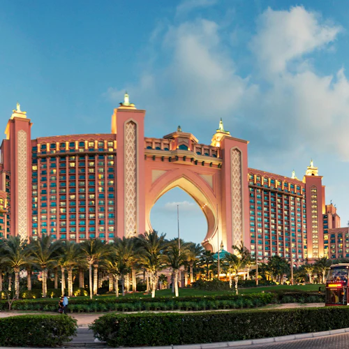 Dubai: Half-Day Luxury Bus Tour with Entry to Burj Khalifa