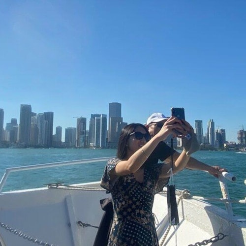 Miami: Visita guiada a pie por la Pequeña Habana con crucero de 90 minutos por la bahía