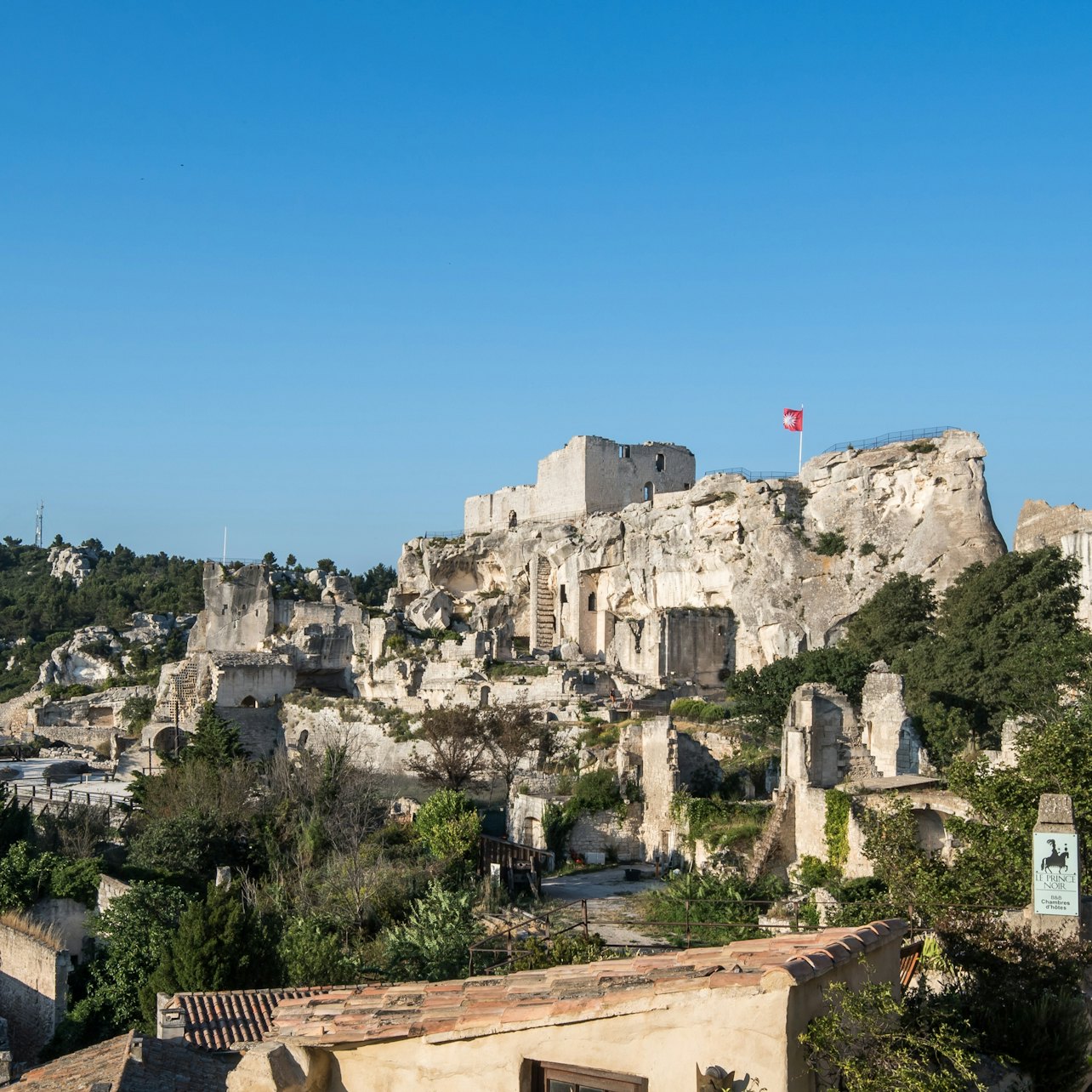 Baux-de-Provence Pass - Accommodations in Nice