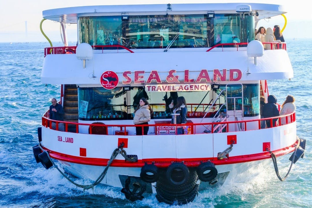 Istanbul: Bosphorus Sightseeing Cruise 3