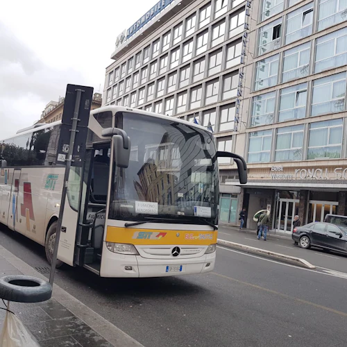 Civitavecchia: Bus Transfer from Port to Fiumicino Airport