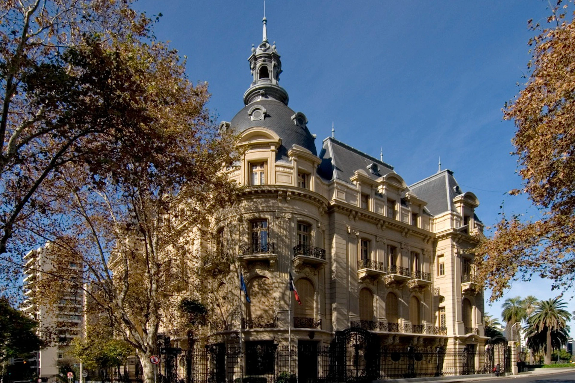 Belle Epoque building.