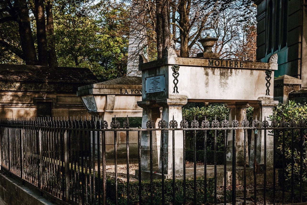 Tour guidato a piedi del cimitero di Père Lachaise - Alloggi in Parigi