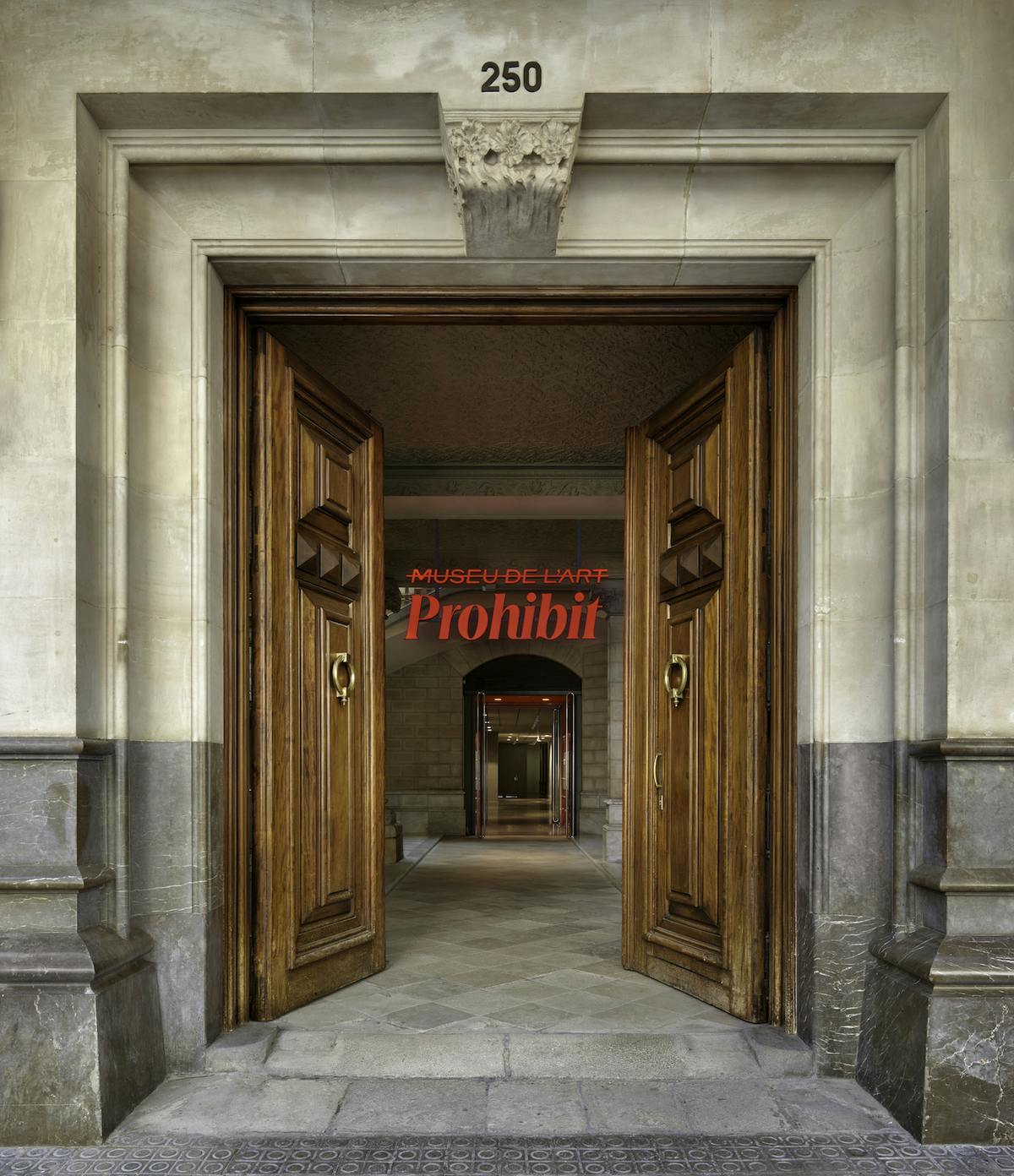 Foto von Museu de l'Art Prohibit, Eingangstür geöffnet