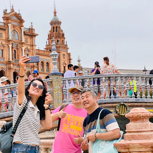 Seville: Las Setas, La Macarena, and Dueñas Palace Guided Tour