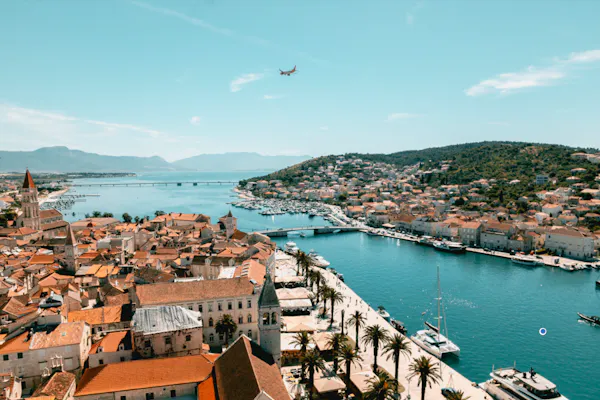 Blue Lagoon, Šolta Island & Trogir: Speedboat Tour from Split
