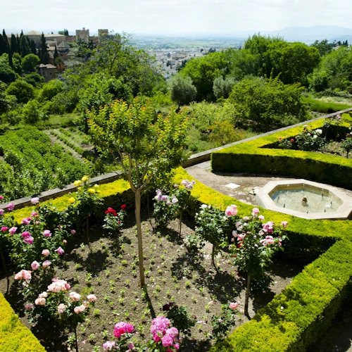 Alhambra & Nasrid Palaces: Skip The Line Ticket + Guided Tour - Photo 2