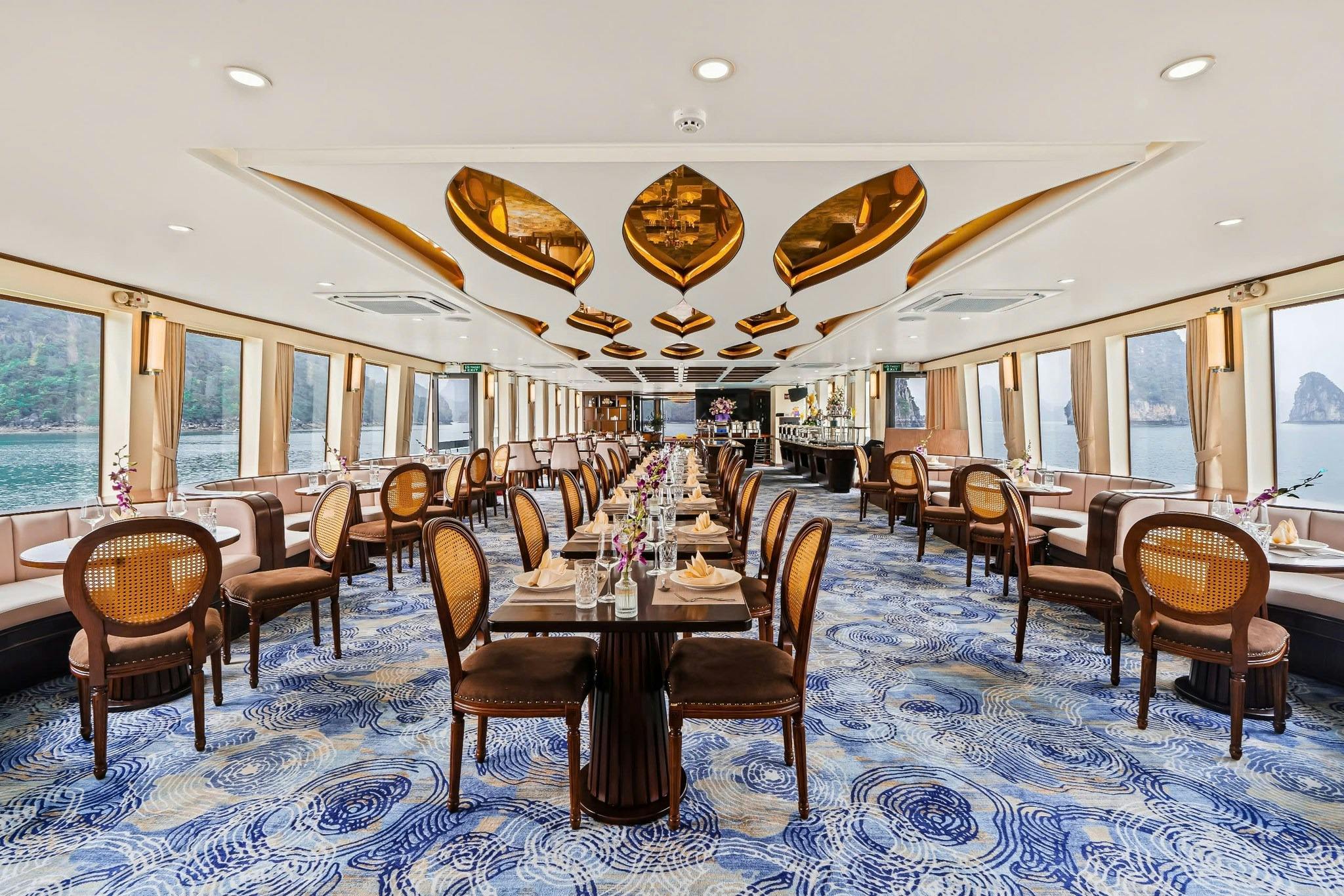 Ha Long Bay: Day Cruise + Transfers + Lunch 2