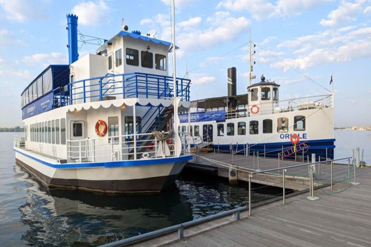 Toronto Harbour: 60-Minute Narrated Sightseeing Cruise 2