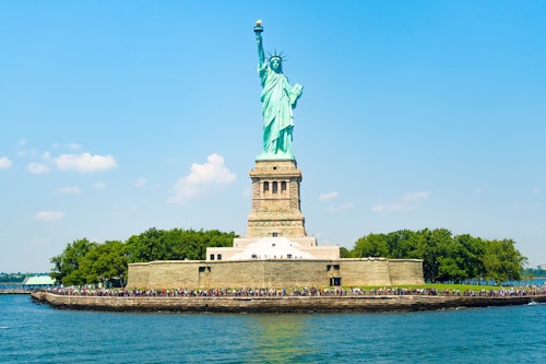 Statue of Liberty & Ellis Island: Guided Tour with Entrances +  Audio Guide