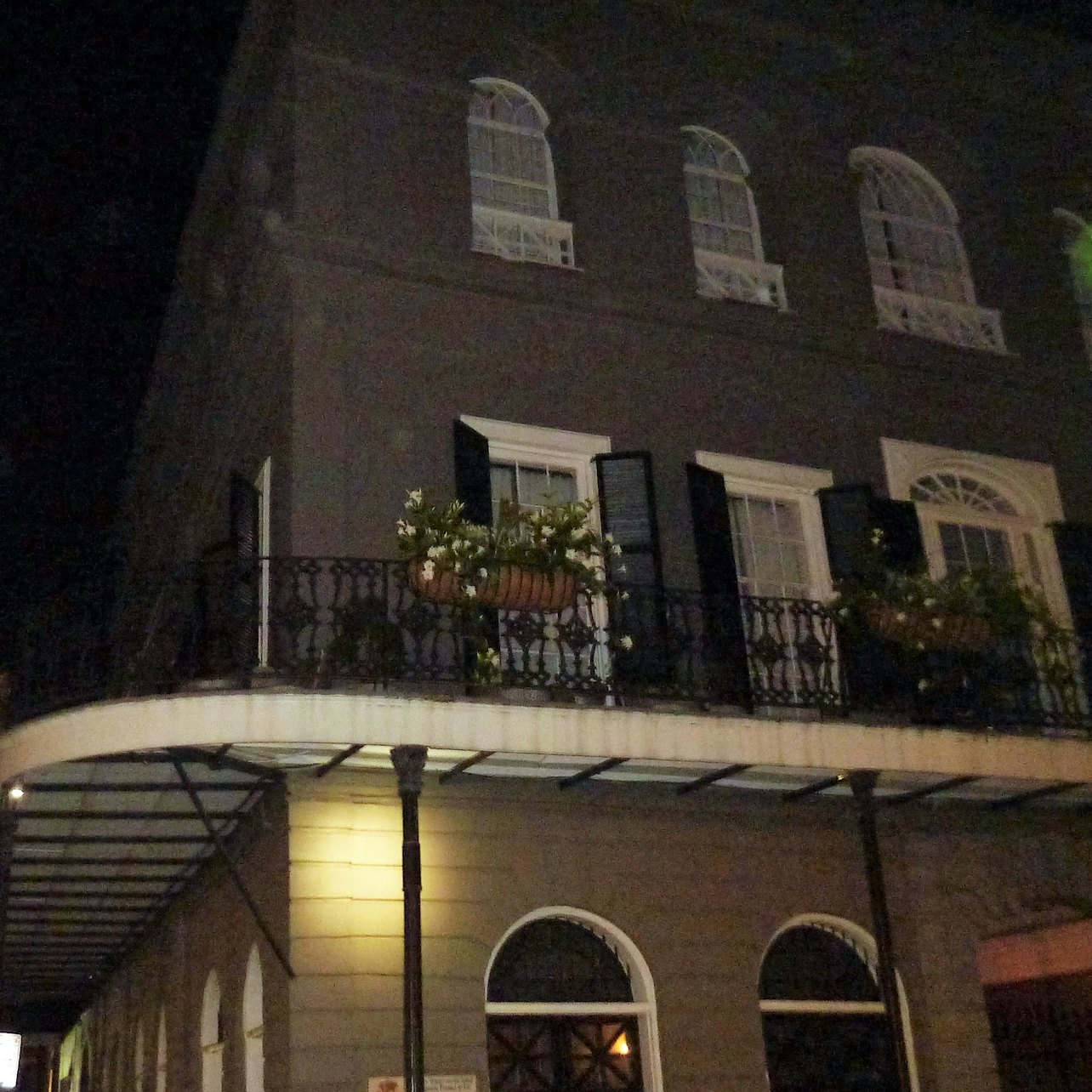 Tour dos Fantasmas do Bairro Francês Fantasma & Vampiro - Acomodações em Nova Orleans