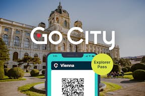 Go City Vienna Explorer Pass auf einem Mobiltelefon mit Wien im Hintergrund