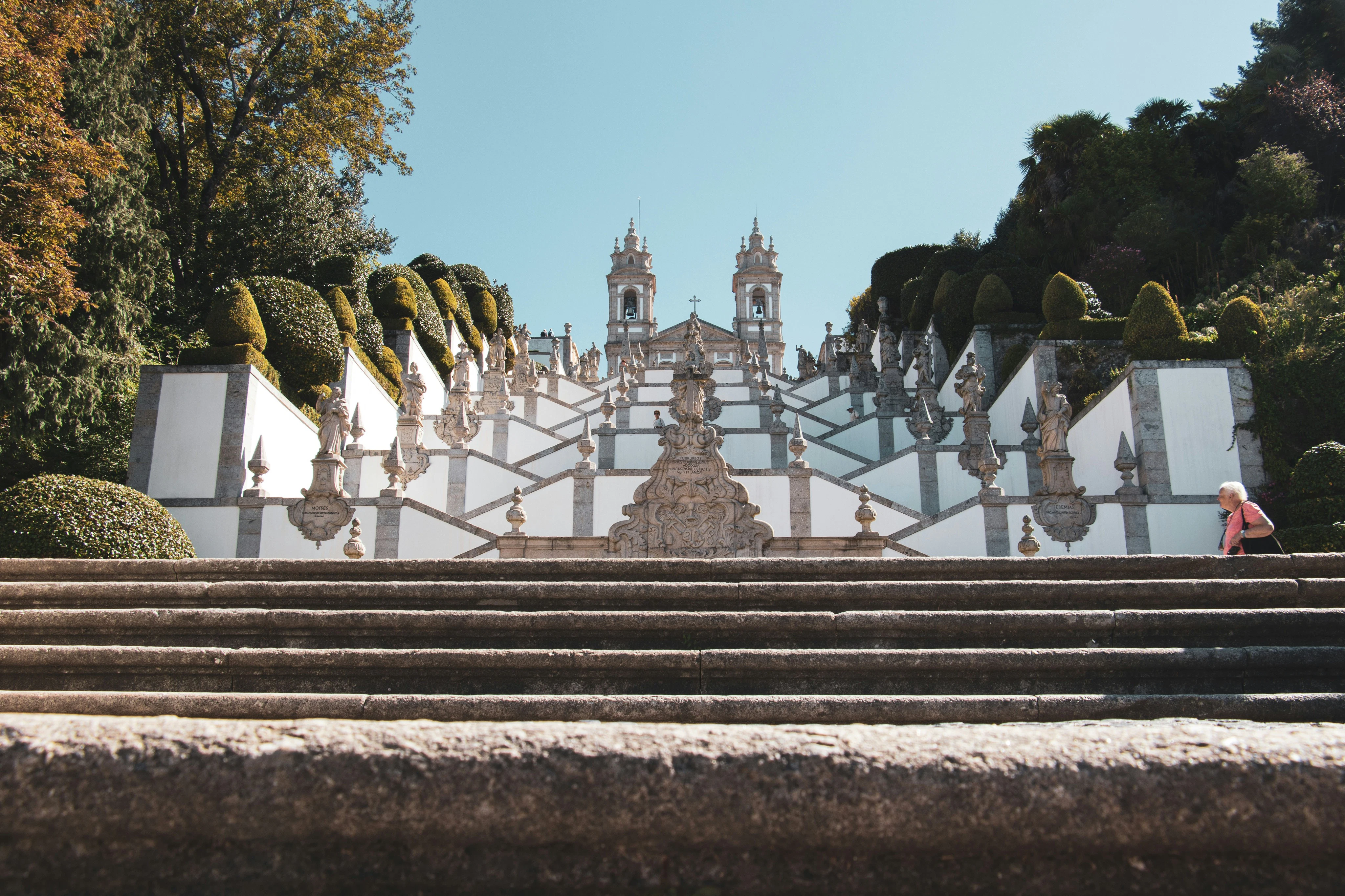 Braga & Guimarães: Guided Tour + Transfer + Lunch