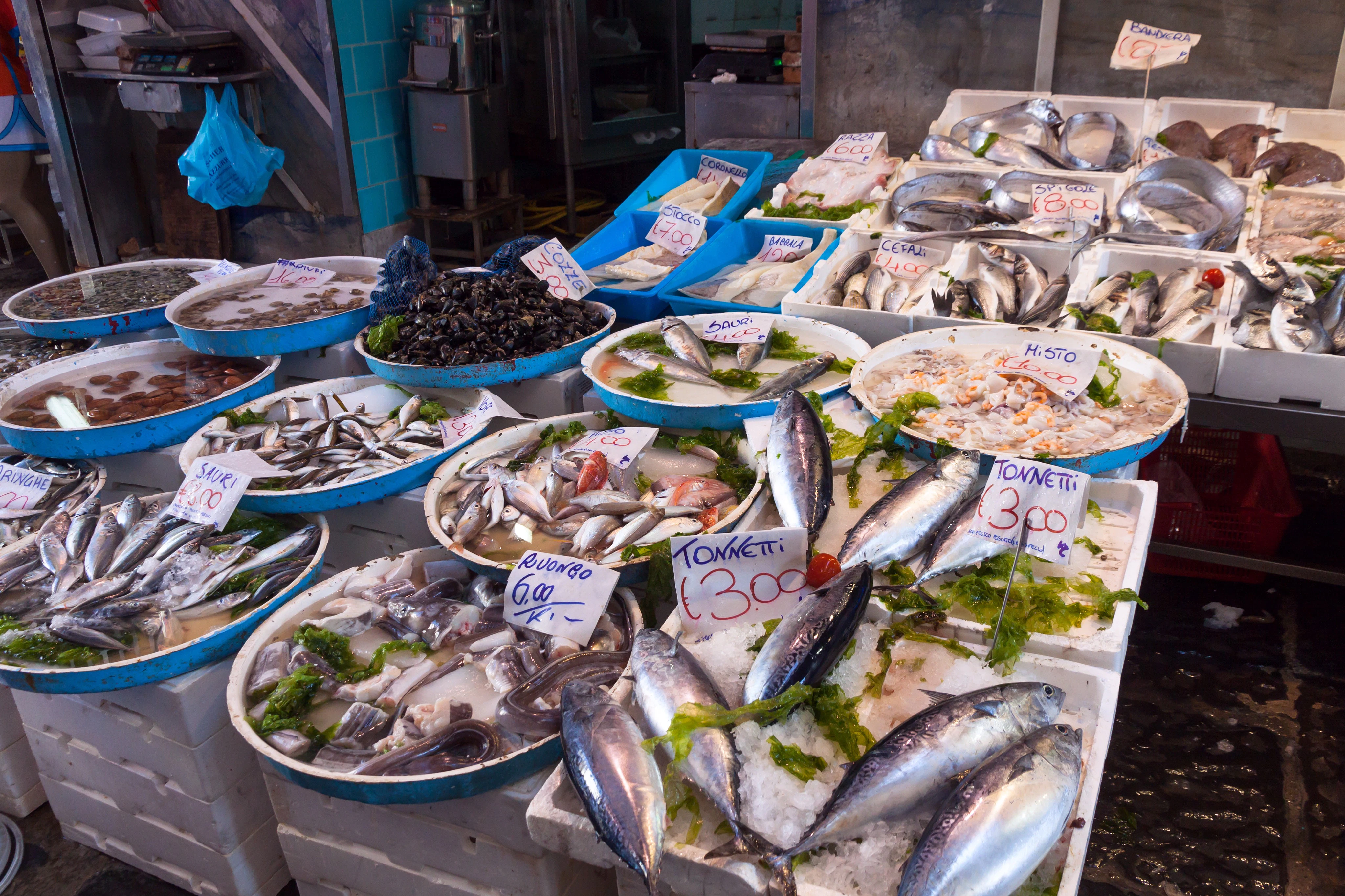 Naples: Market Tour and Cooking Class with 3-Course Meal