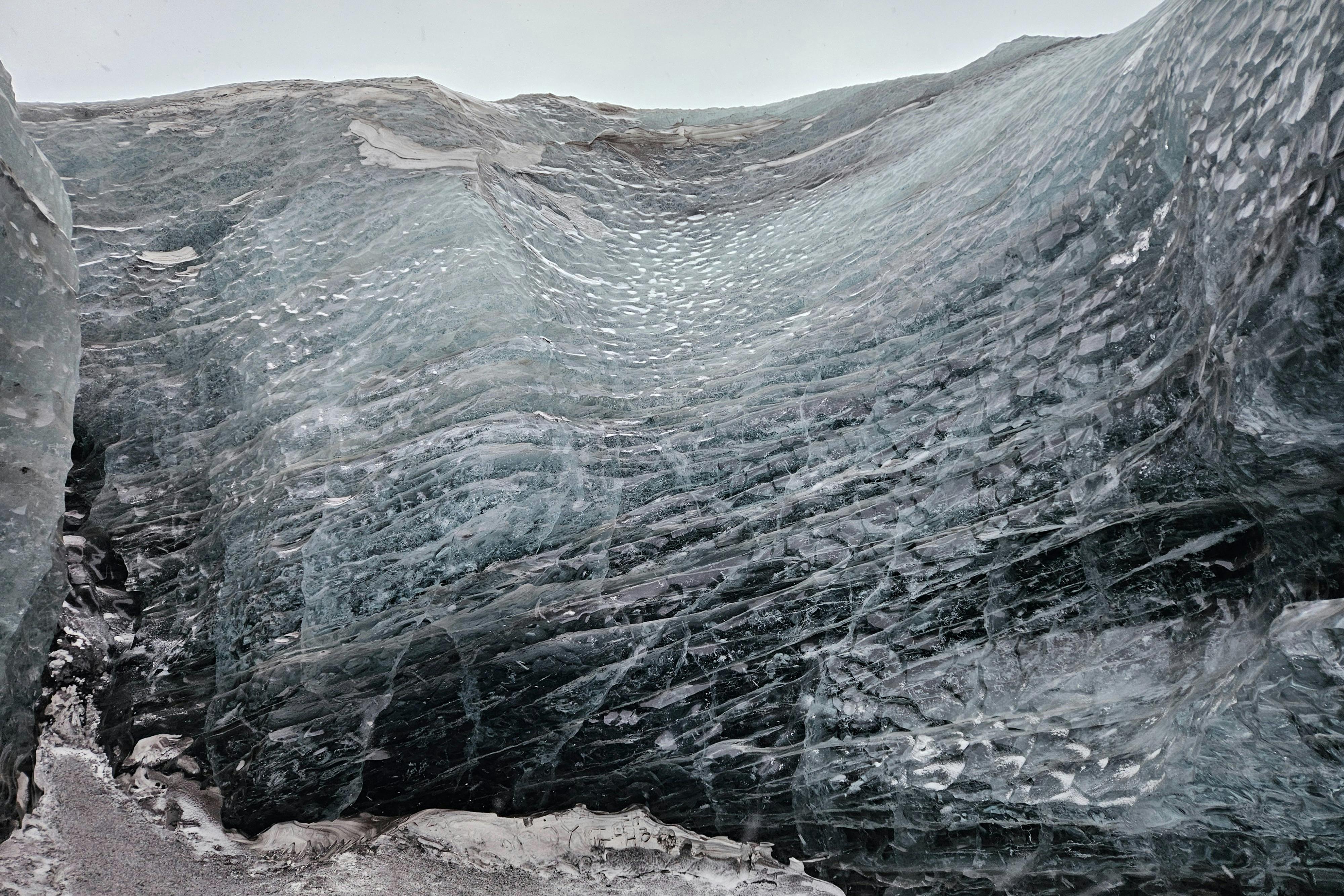 Hypnotizing stripes and lines in the glacier