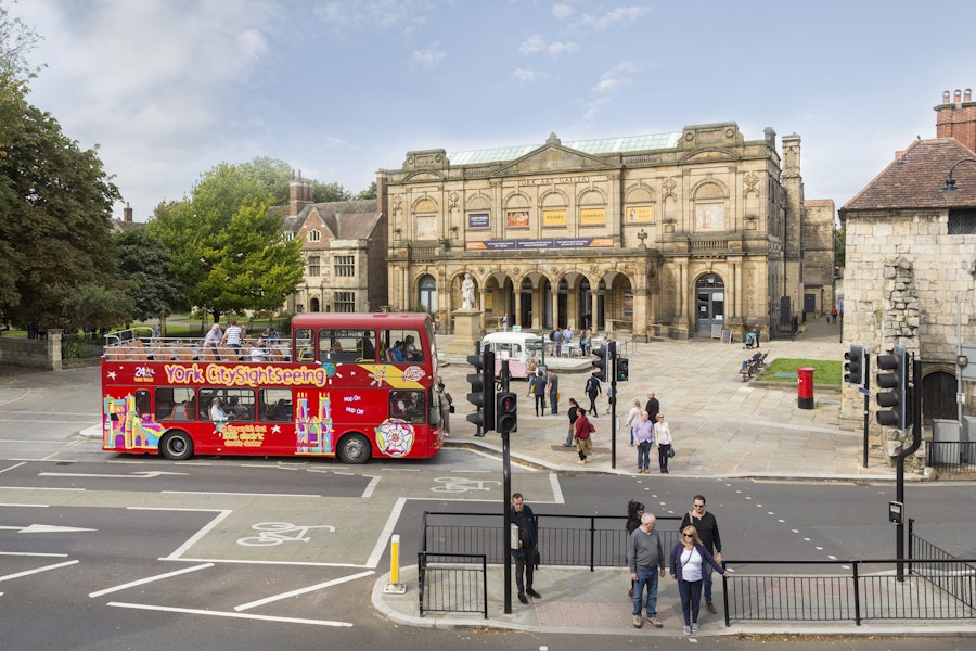 York Hop-On Hop-Off Sightseeing Bus