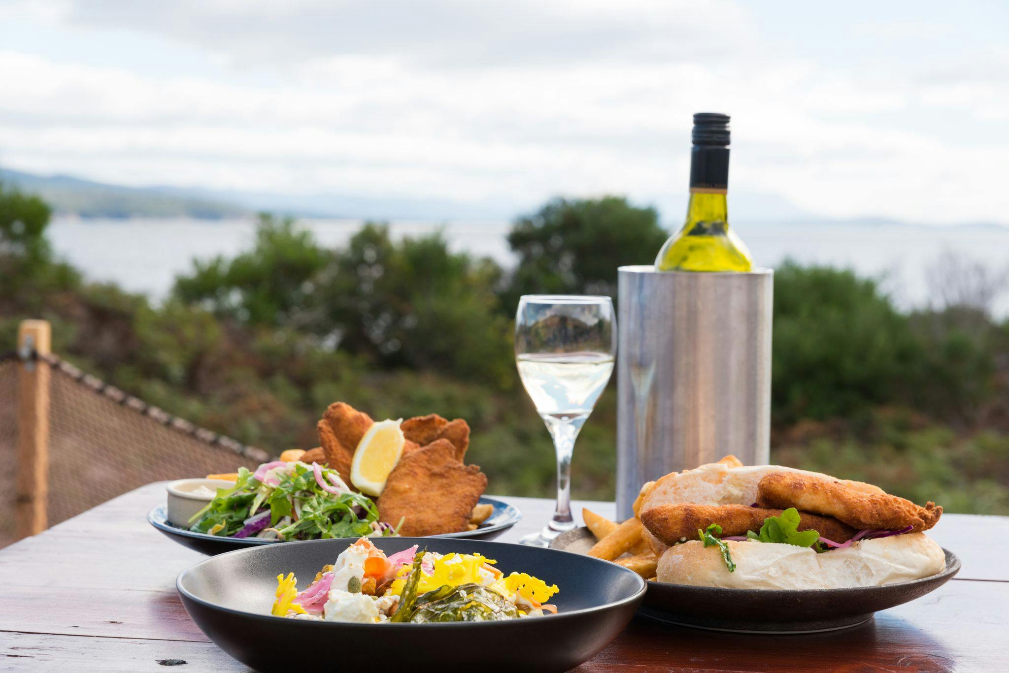 Bruny Island: Guided Food Tour from Hobart + Ferry Ride + Bligh Museum Entry