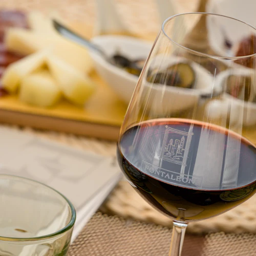 San Gimignano: Vineyard Guided Tour + Wine Tasting + Lunch - Photo 3