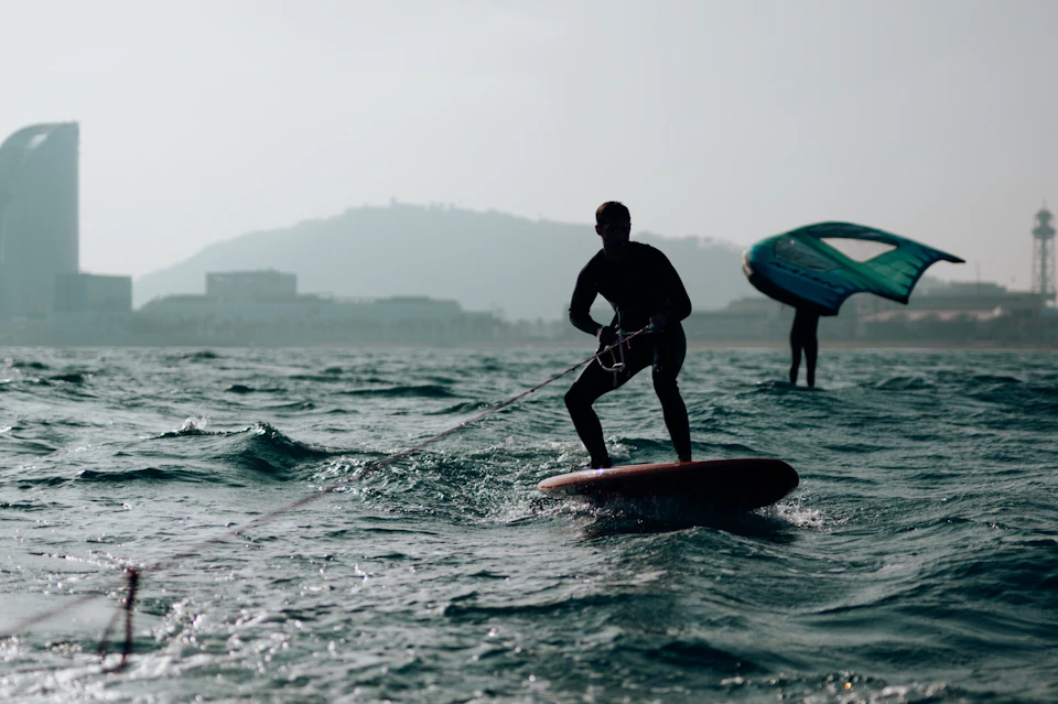 Person wakefoiling