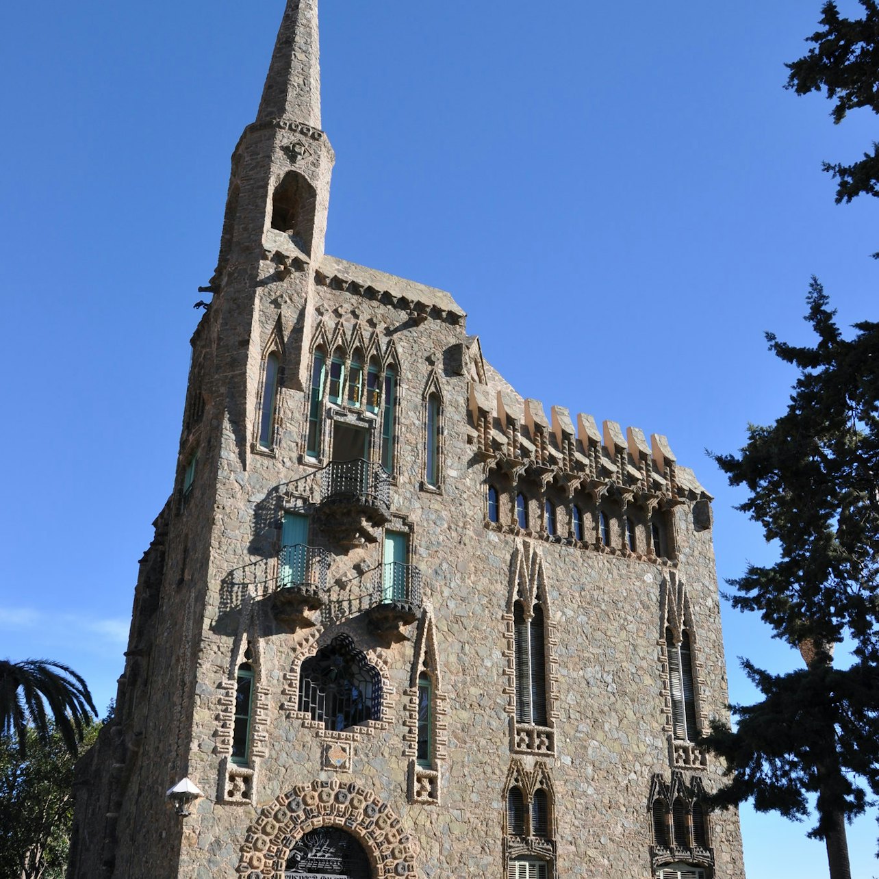 Torre Bellesguard: Visita guiada - Alojamientos en Barcelona