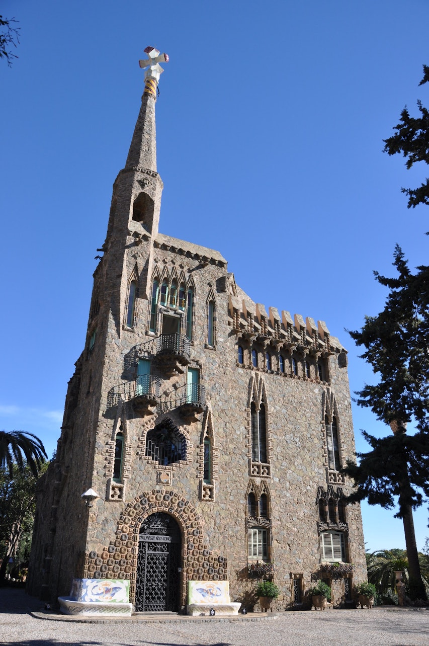 Torre Bellesguard: tour guiado - Acomodações em Barcelona