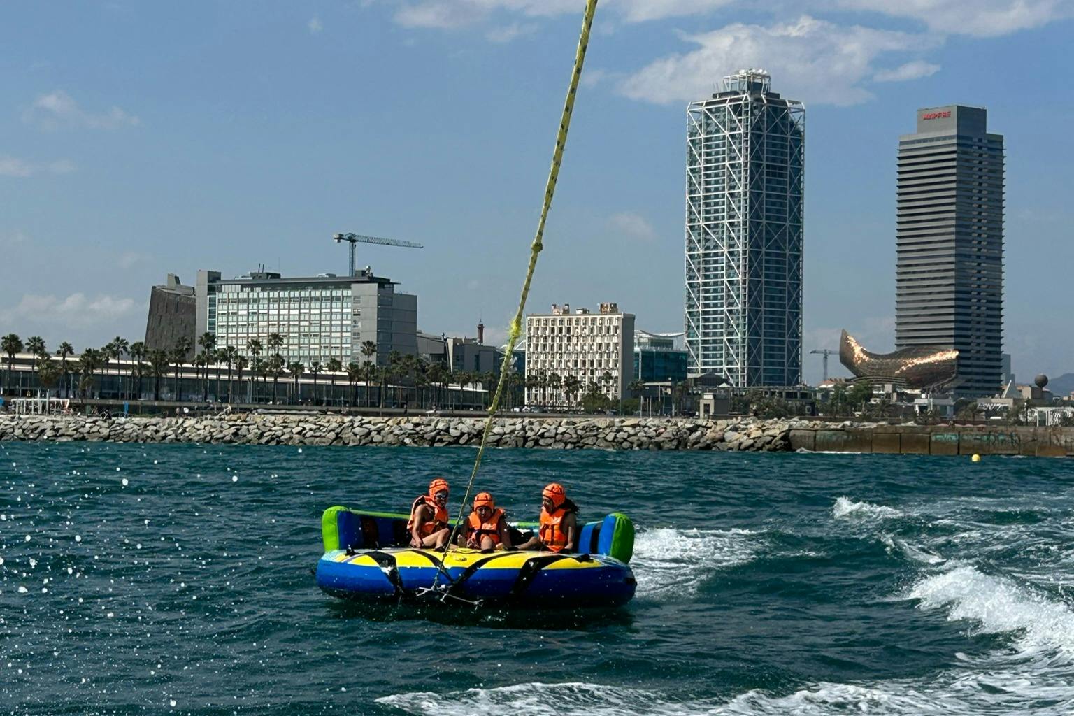 Personnes sur un canapé fou watertube