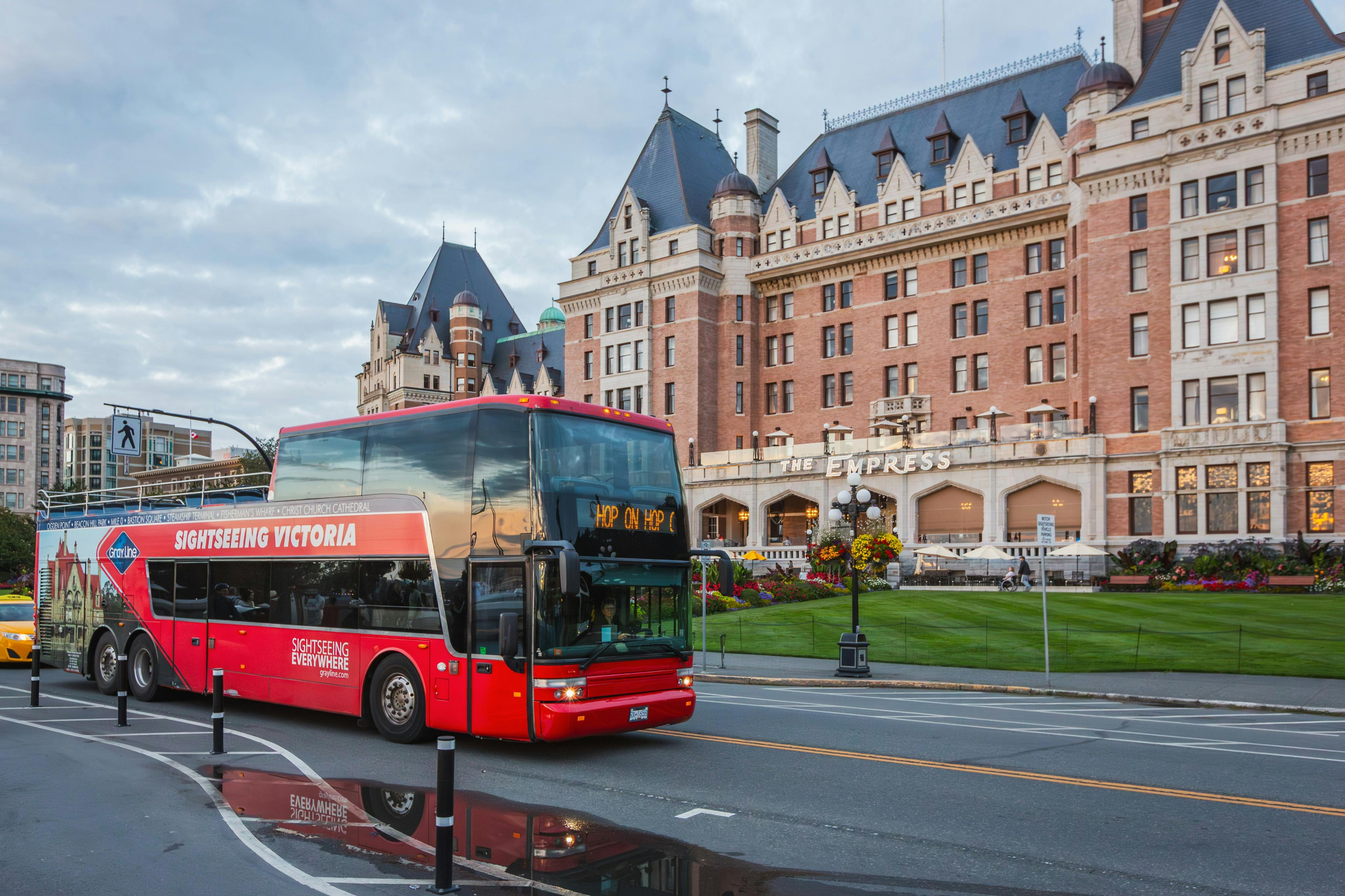 Victoria: Guided Evening Bus Tour 3