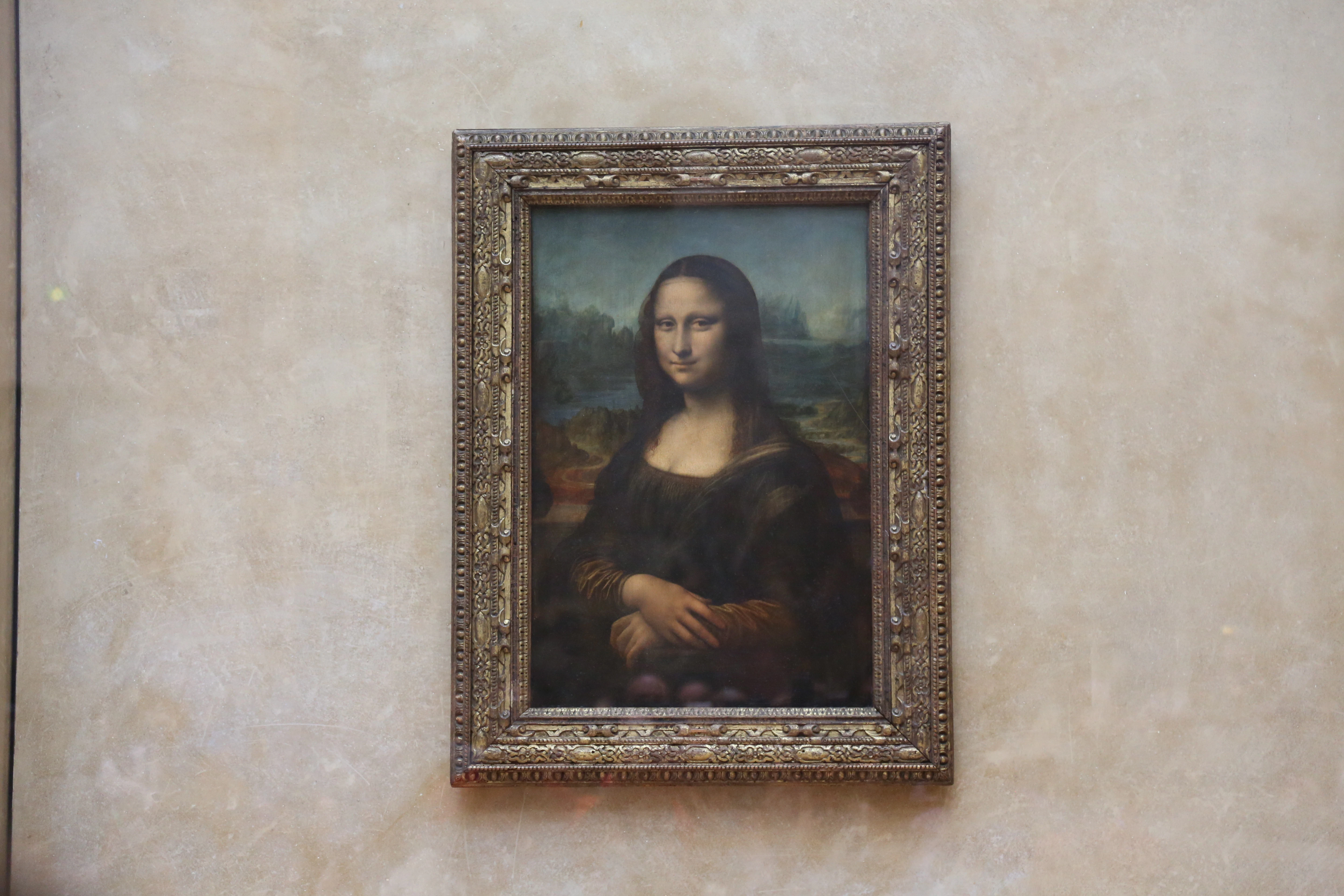 Louvre Museum: Dedicated Entry + 3-Hr Guided Tour