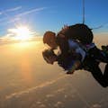 迪拜跳伞 - 棕榈岛上空的双人跳伞