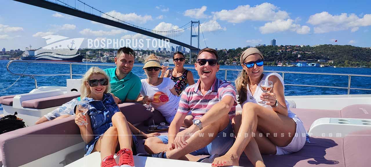Bosphorus Cruise 2.5 Hours (10:30, from Kasimpasa Pier)